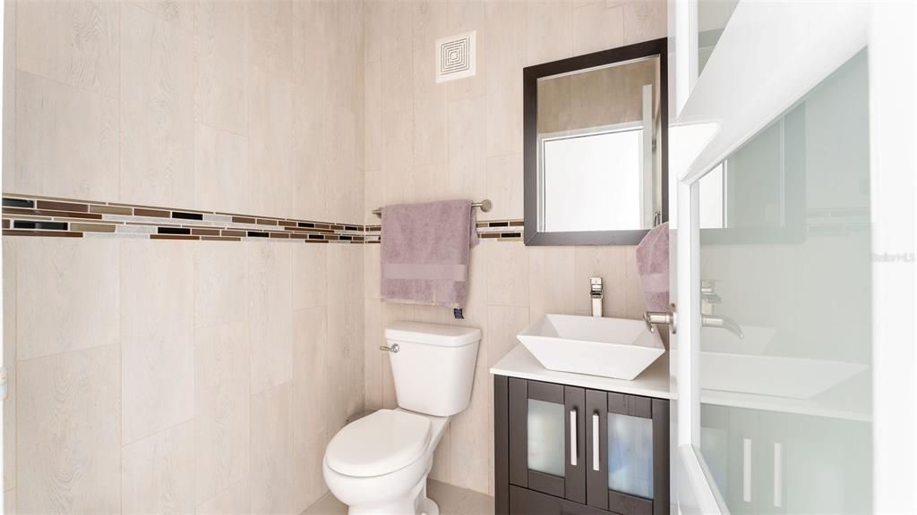 En Venta: $1,500,000 (4 camas, 3 baños, 3500 Pies cuadrados)