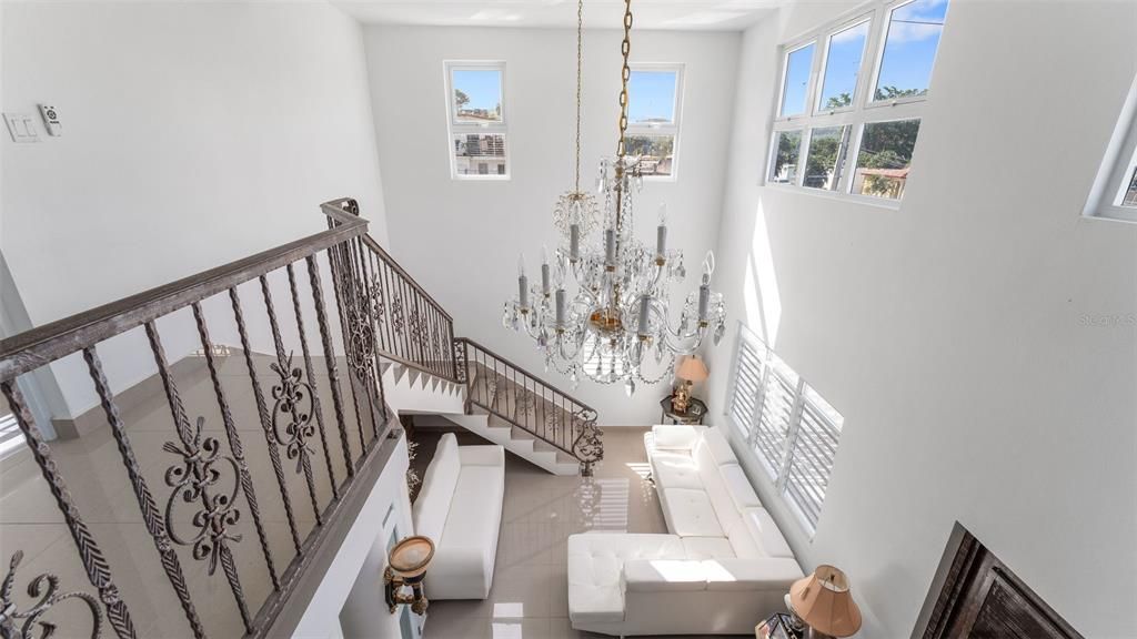 En Venta: $1,500,000 (4 camas, 3 baños, 3500 Pies cuadrados)