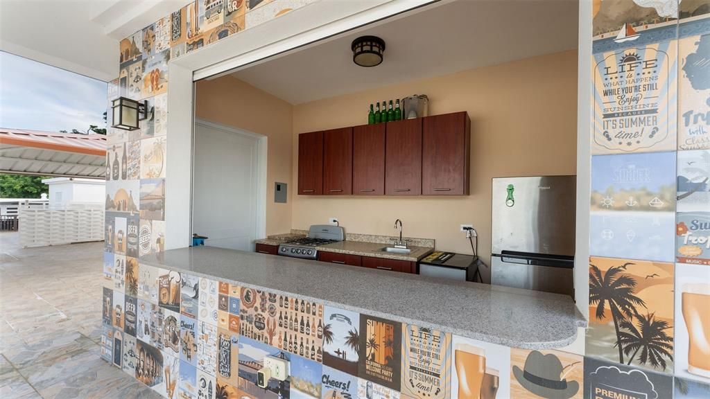 En Venta: $1,500,000 (4 camas, 3 baños, 3500 Pies cuadrados)