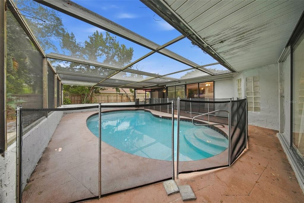 待售: $330,000 (3 贝兹, 3 浴室, 1576 平方英尺)