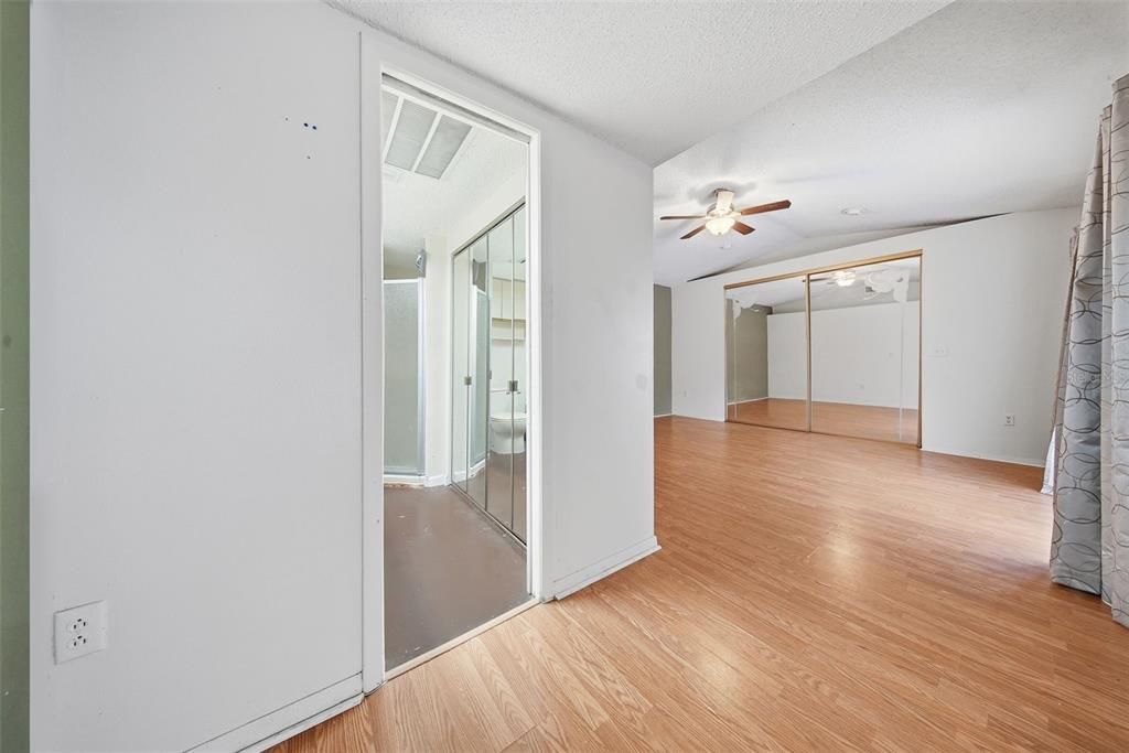 待售: $330,000 (3 贝兹, 3 浴室, 1576 平方英尺)