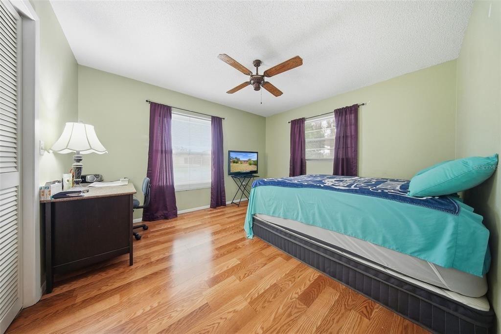 待售: $330,000 (3 贝兹, 3 浴室, 1576 平方英尺)