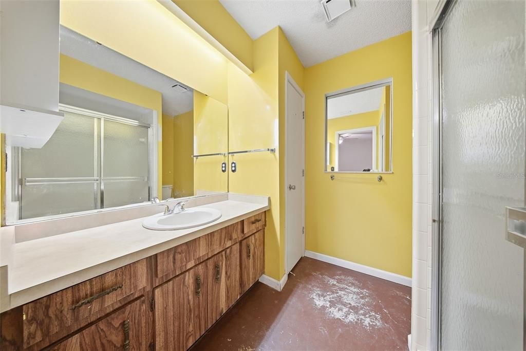 待售: $330,000 (3 贝兹, 3 浴室, 1576 平方英尺)