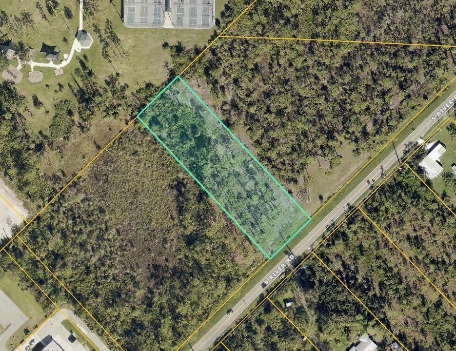 На продажу: $590,000 (1.78 acres)