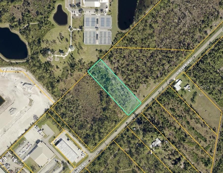 На продажу: $590,000 (1.78 acres)