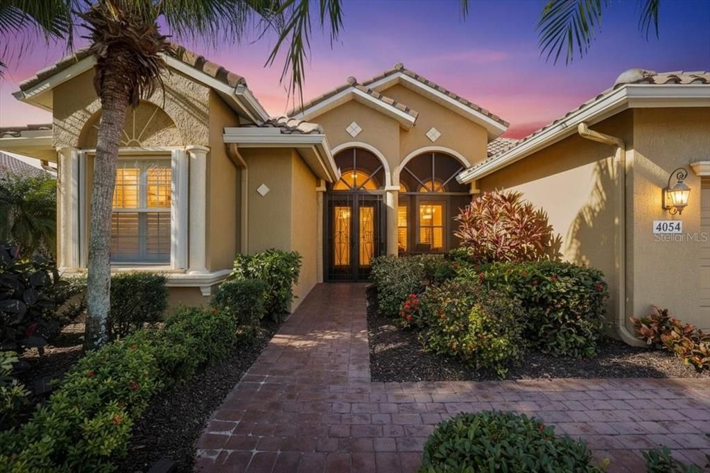 En Venta: $625,000 (3 camas, 2 baños, 2269 Pies cuadrados)