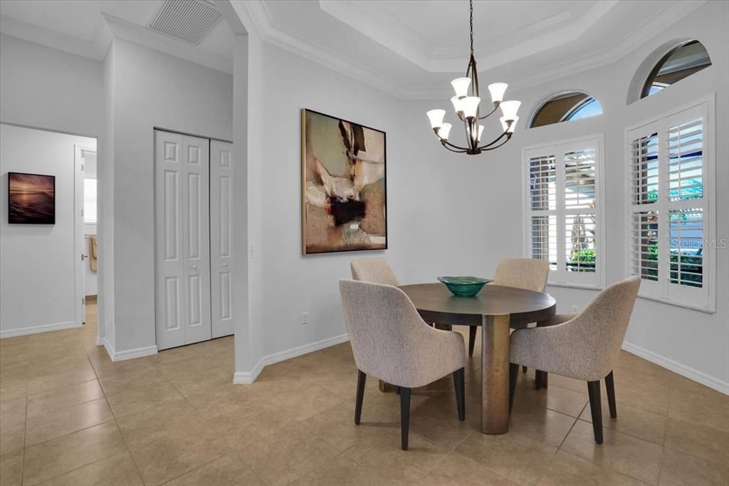 En Venta: $625,000 (3 camas, 2 baños, 2269 Pies cuadrados)