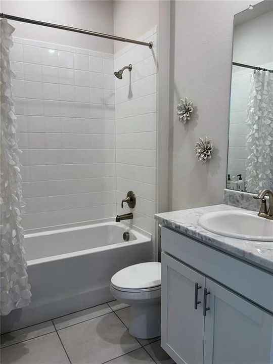 出租: $3,150 (4 贝兹, 3 浴室, 2537 平方英尺)