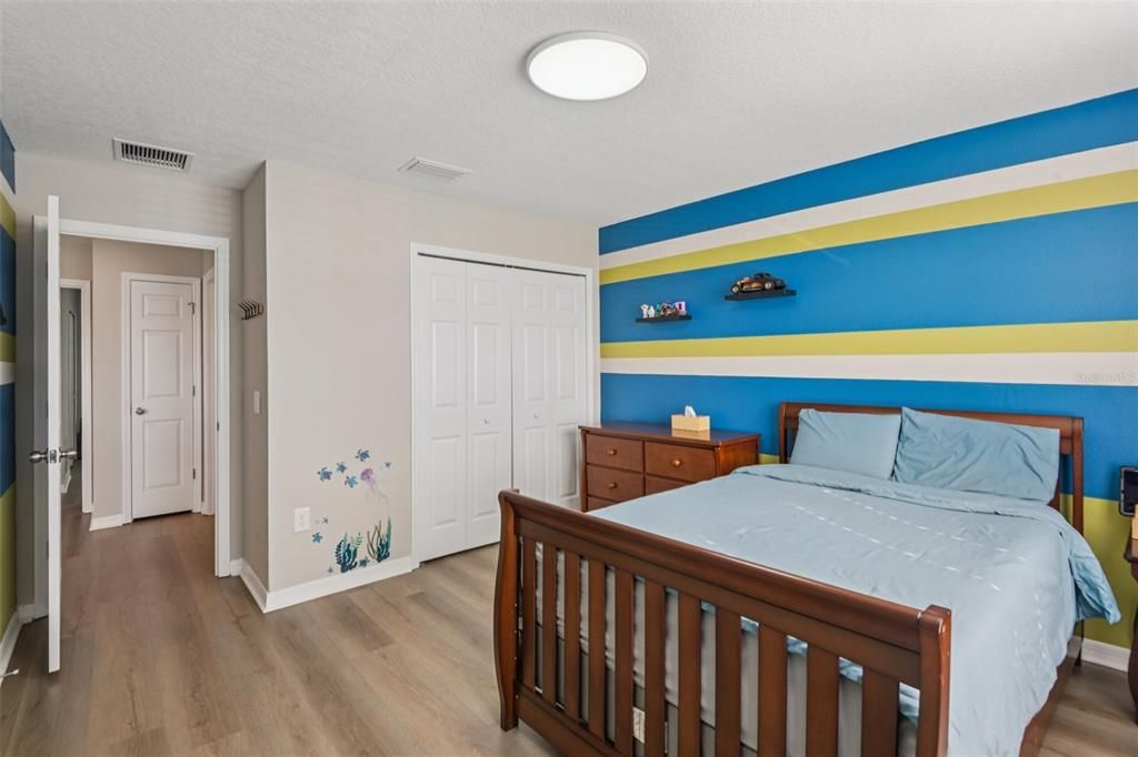 For Sale: $580,000 (5 beds, 3 baths, 3292 Square Feet)