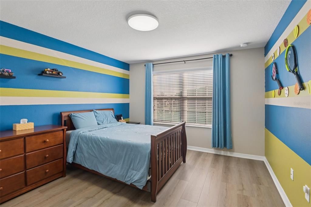 For Sale: $580,000 (5 beds, 3 baths, 3292 Square Feet)