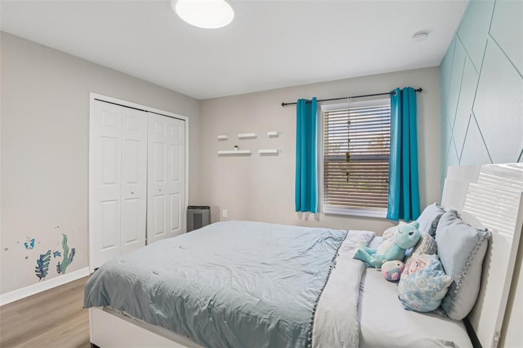 For Sale: $580,000 (5 beds, 3 baths, 3292 Square Feet)