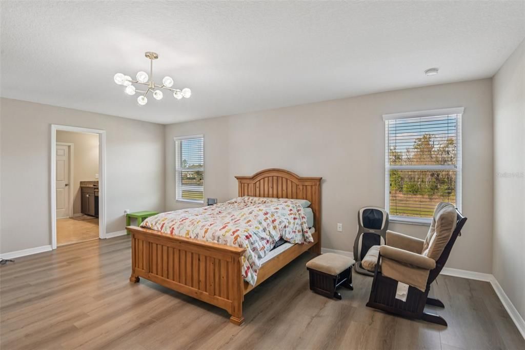 For Sale: $580,000 (5 beds, 3 baths, 3292 Square Feet)