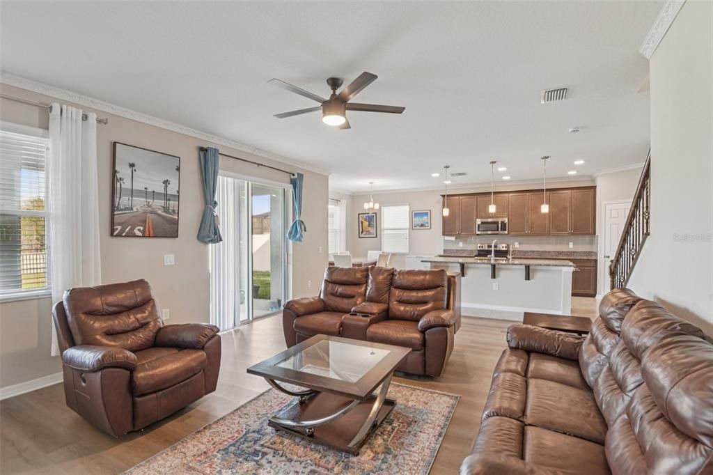 For Sale: $580,000 (5 beds, 3 baths, 3292 Square Feet)