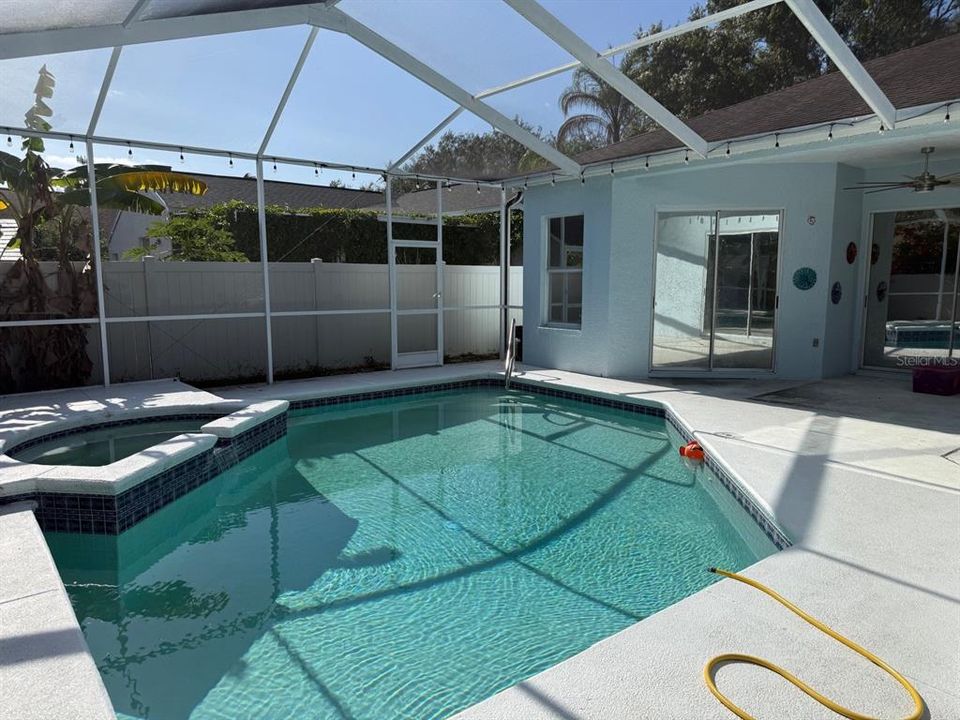 For Sale: $419,900 (4 beds, 3 baths, 2394 Square Feet)