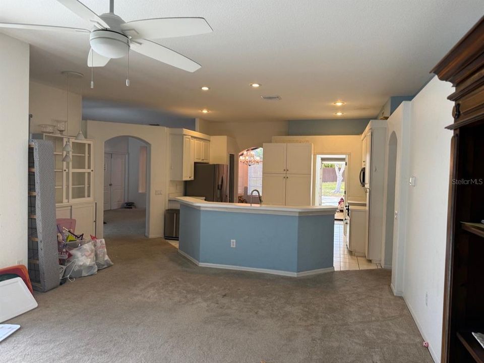 For Sale: $419,900 (4 beds, 3 baths, 2394 Square Feet)