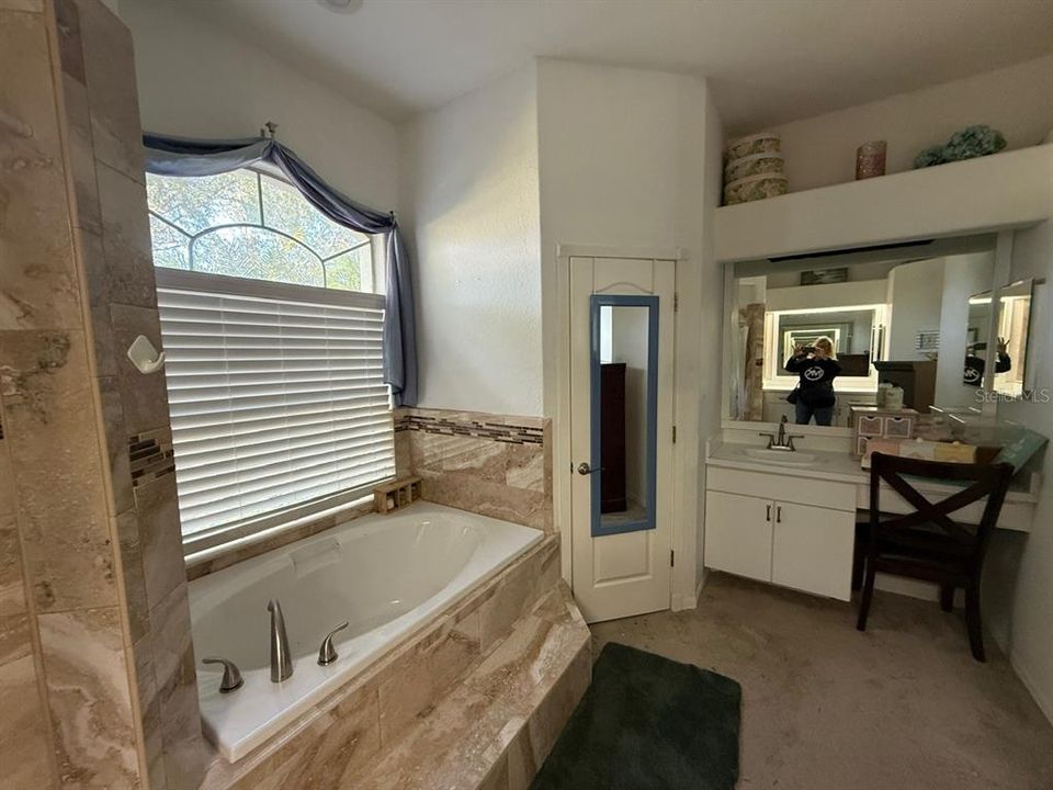 For Sale: $419,900 (4 beds, 3 baths, 2394 Square Feet)