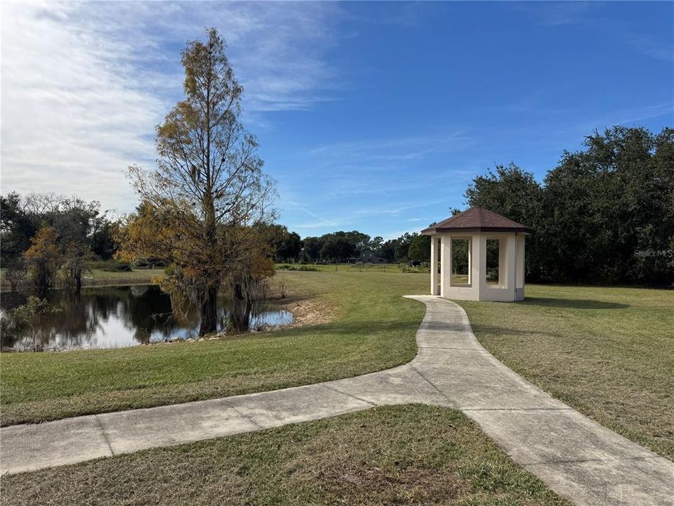 出租: $4,000 (4 贝兹, 4 浴室, 3330 平方英尺)