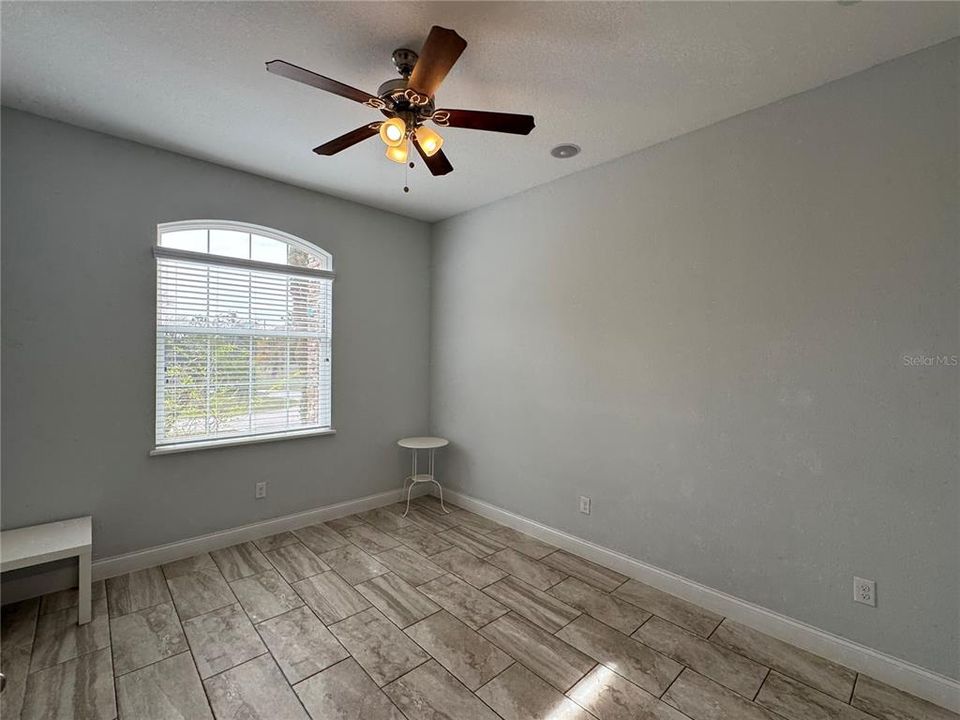 出租: $4,000 (4 贝兹, 4 浴室, 3330 平方英尺)