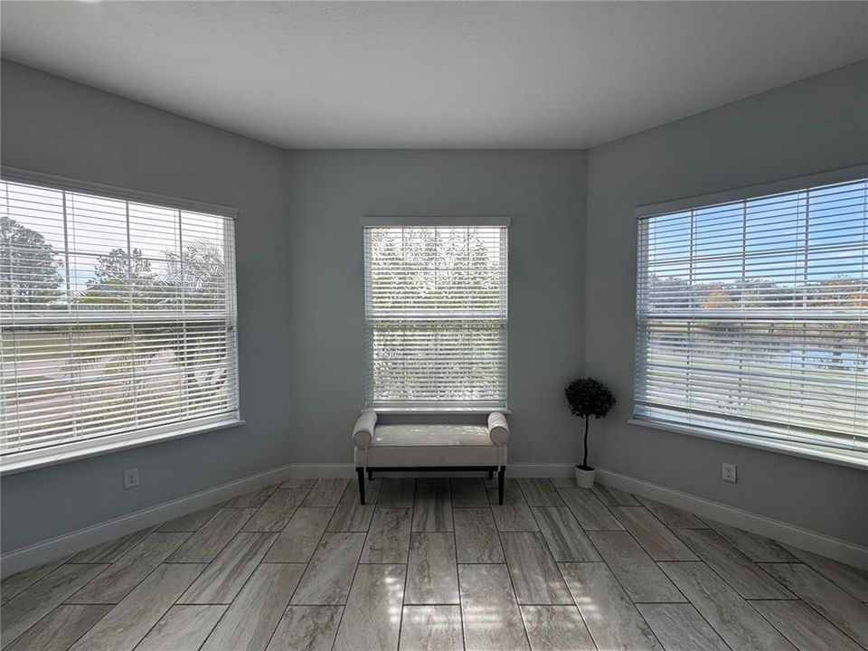 出租: $4,000 (4 贝兹, 4 浴室, 3330 平方英尺)