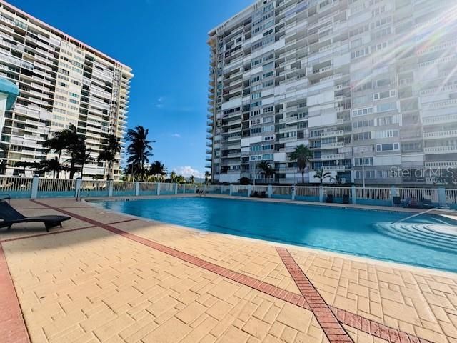 待售: $285,000 (1 贝兹, 1 浴室, 769 平方英尺)