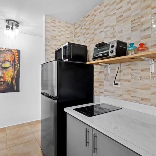 待售: $285,000 (1 贝兹, 1 浴室, 769 平方英尺)