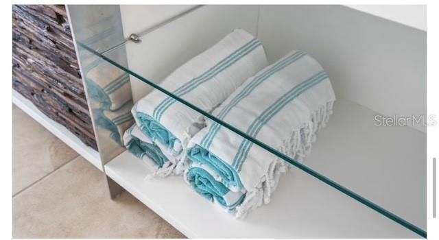 待售: $285,000 (1 贝兹, 1 浴室, 769 平方英尺)