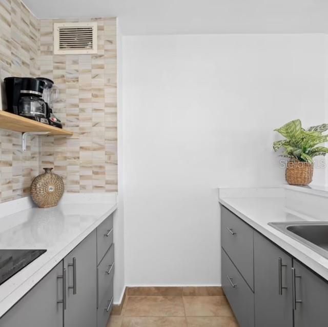 待售: $285,000 (1 贝兹, 1 浴室, 769 平方英尺)