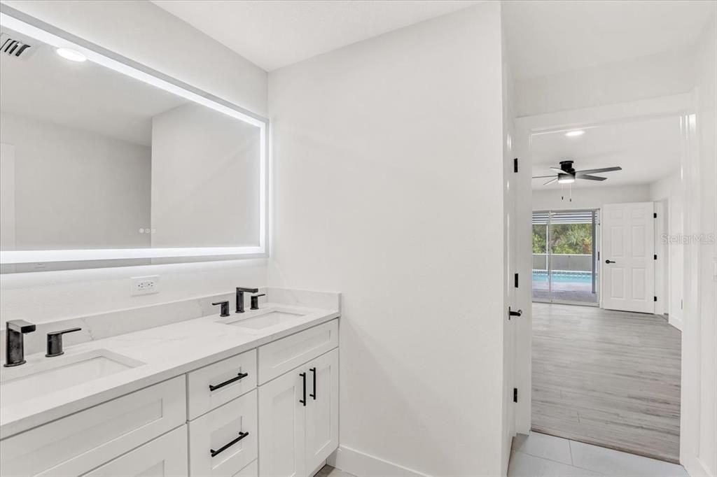 For Sale: $549,900 (3 beds, 2 baths, 1950 Square Feet)