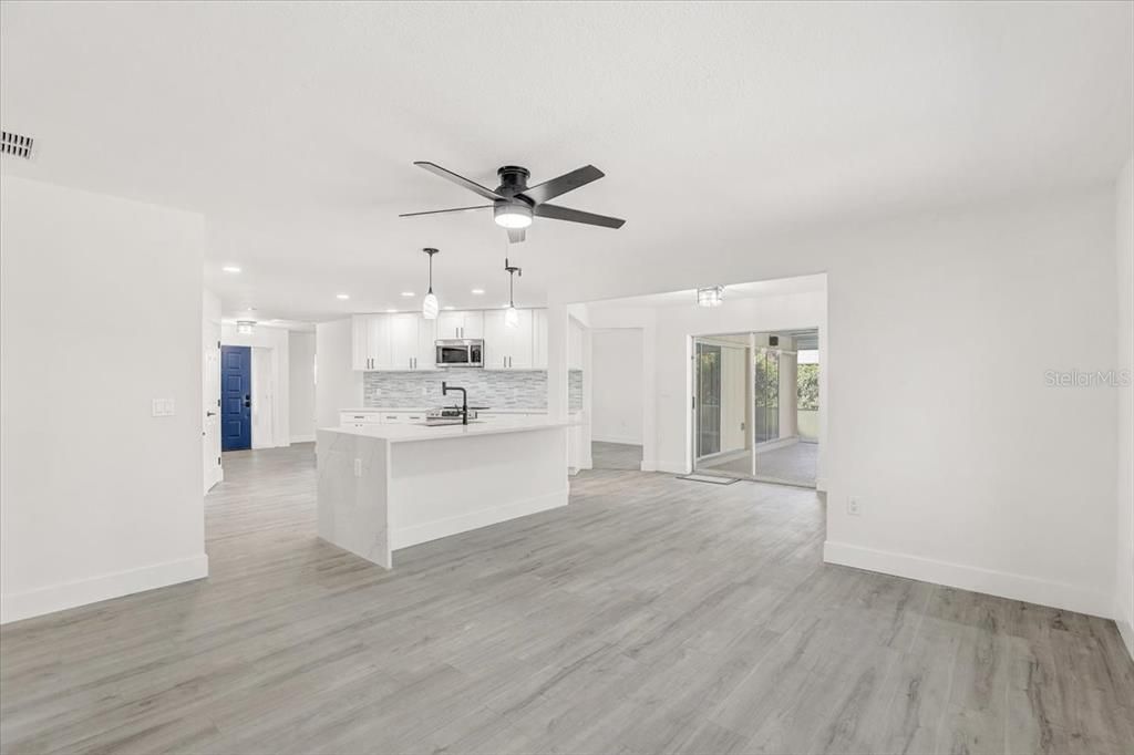 For Sale: $549,900 (3 beds, 2 baths, 1950 Square Feet)
