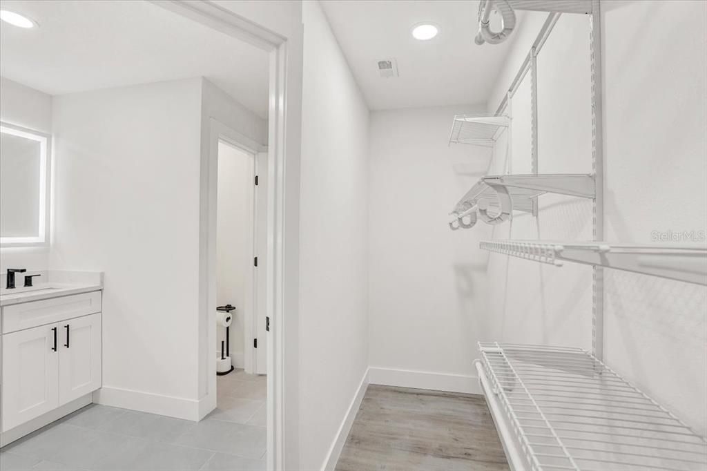 For Sale: $549,900 (3 beds, 2 baths, 1950 Square Feet)