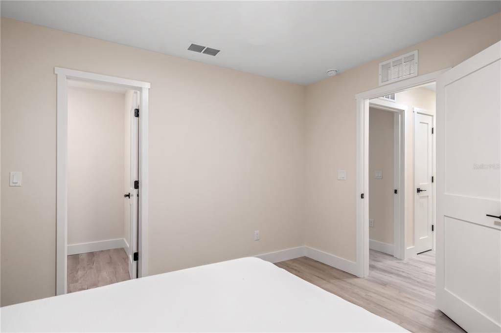 For Sale: $319,000 (4 beds, 0 baths, 1872 Square Feet)