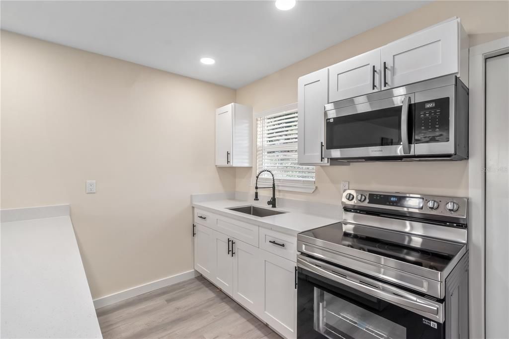 For Sale: $319,000 (4 beds, 0 baths, 1872 Square Feet)