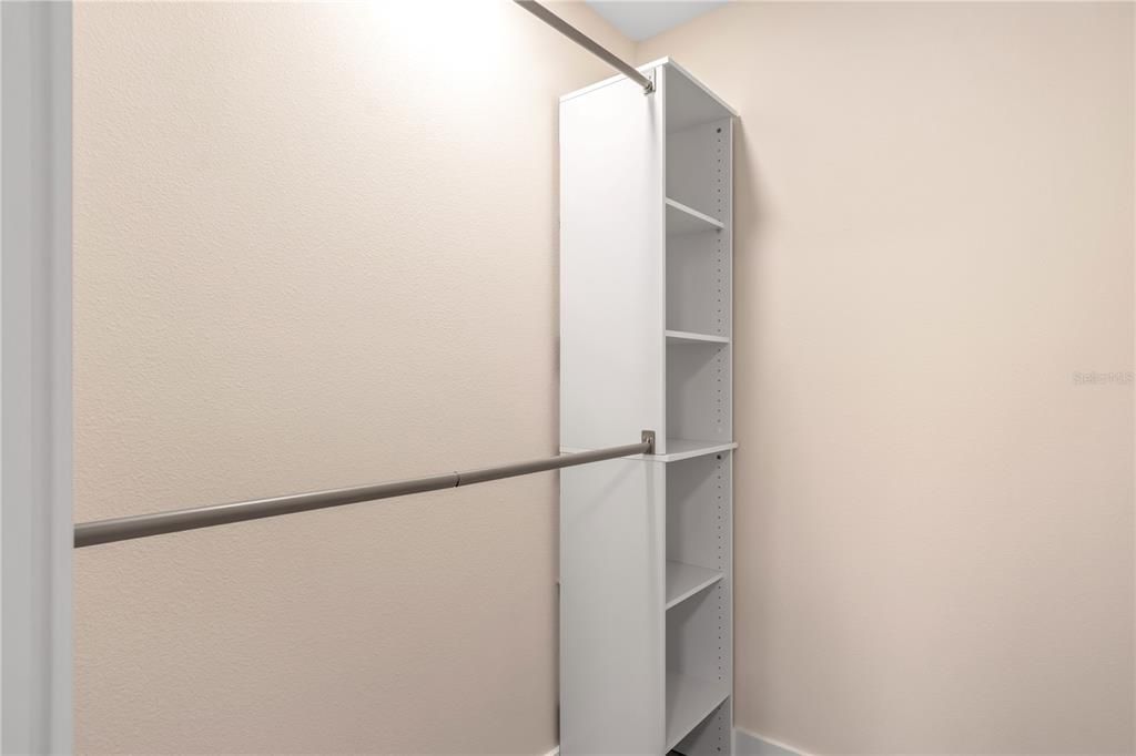 For Sale: $319,000 (4 beds, 0 baths, 1872 Square Feet)