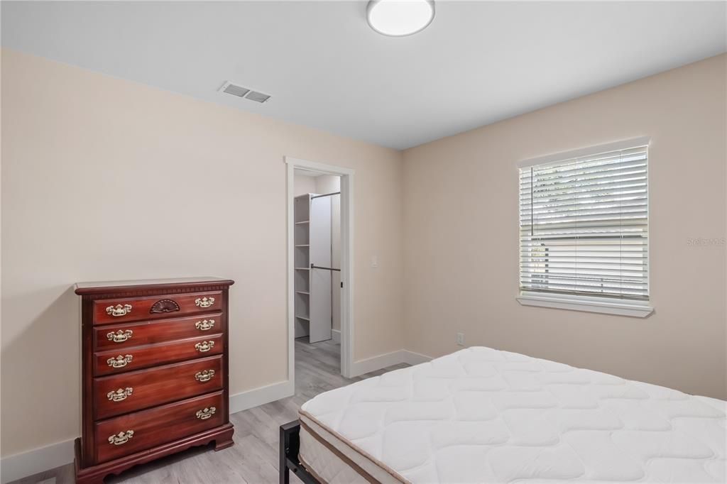 For Sale: $319,000 (4 beds, 0 baths, 1872 Square Feet)