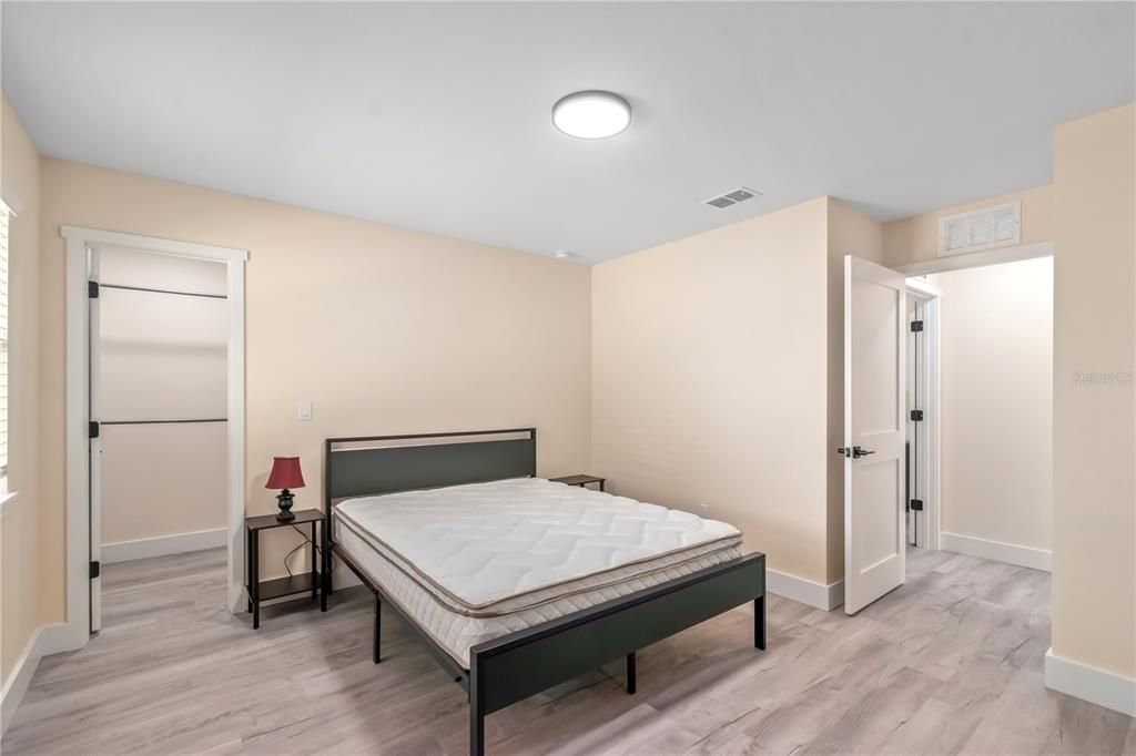 For Sale: $319,000 (4 beds, 0 baths, 1872 Square Feet)