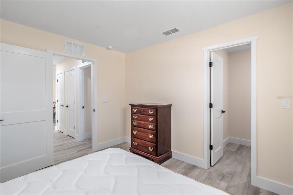 For Sale: $319,000 (4 beds, 0 baths, 1872 Square Feet)