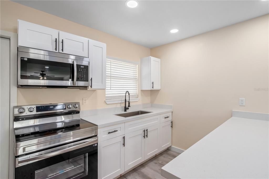 For Sale: $319,000 (4 beds, 0 baths, 1872 Square Feet)