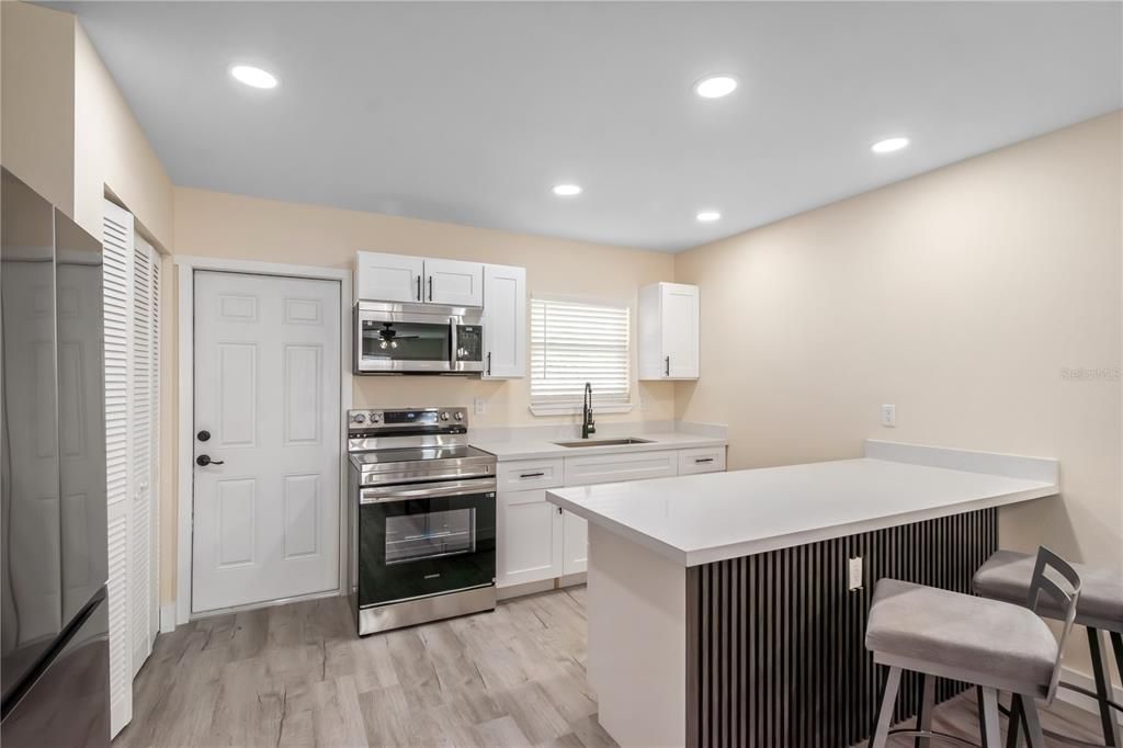 For Sale: $319,000 (4 beds, 0 baths, 1872 Square Feet)