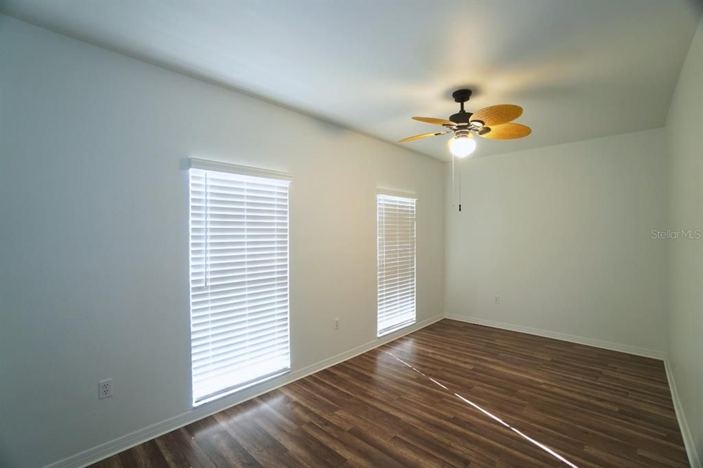 For Sale: $399,900 (3 beds, 2 baths, 2276 Square Feet)