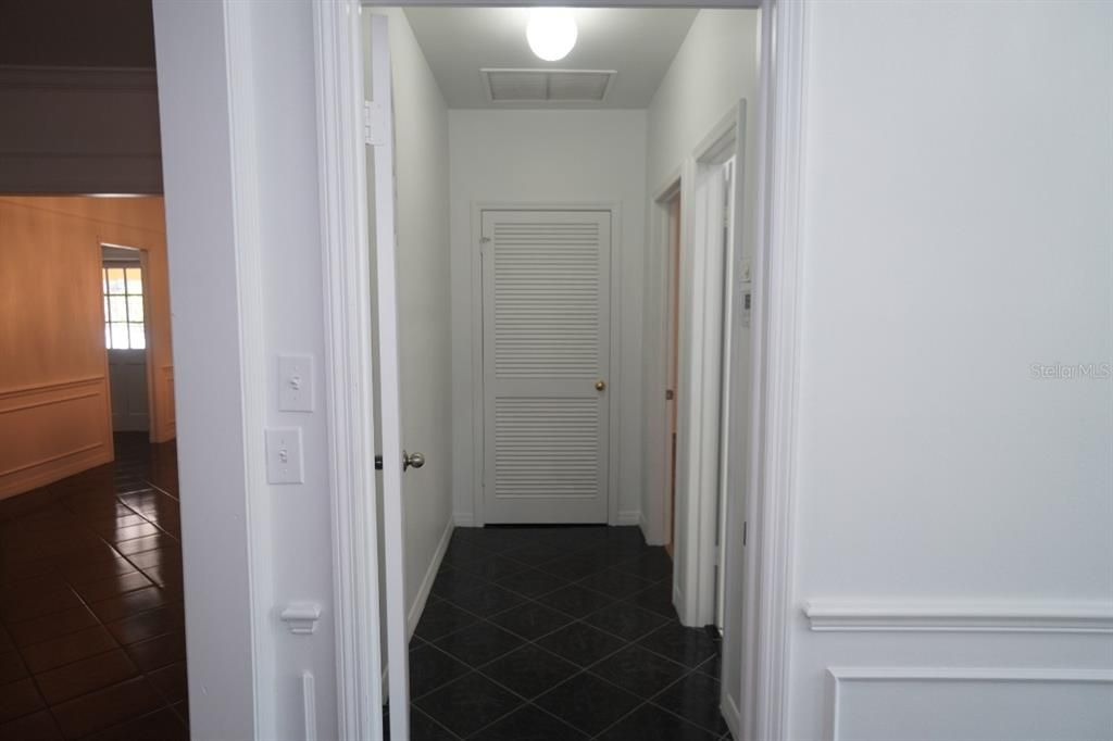 For Sale: $399,900 (3 beds, 2 baths, 2276 Square Feet)