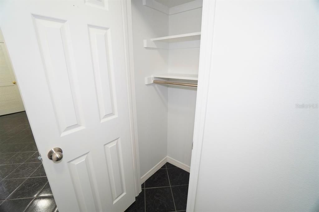 For Sale: $399,900 (3 beds, 2 baths, 2276 Square Feet)