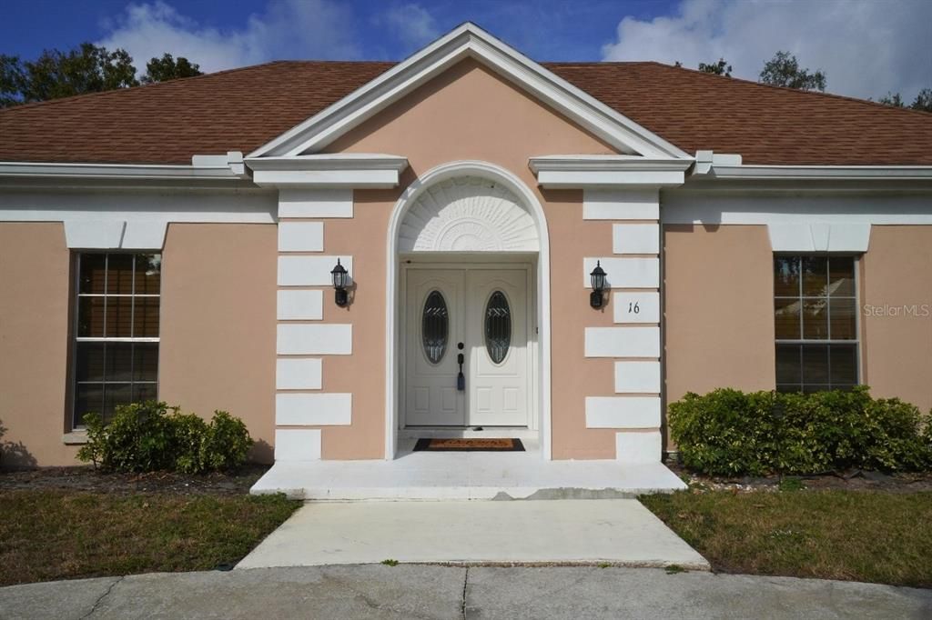 For Sale: $399,900 (3 beds, 2 baths, 2276 Square Feet)