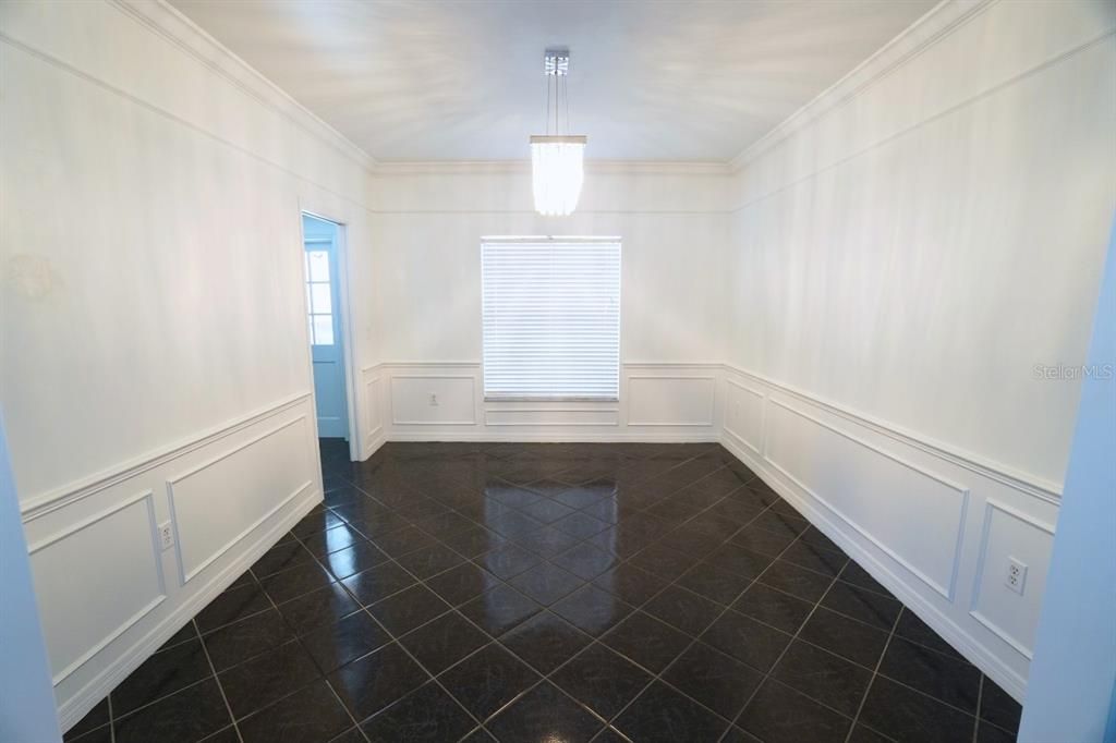 For Sale: $399,900 (3 beds, 2 baths, 2276 Square Feet)