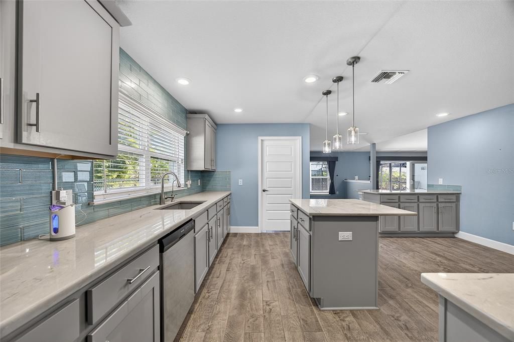 На продажу: $614,999 (4 спален, 3 ванн, 2983 Квадратных фут)