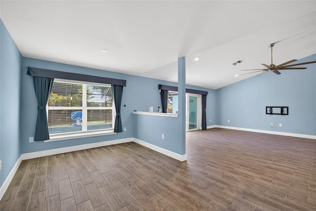 На продажу: $614,999 (4 спален, 3 ванн, 2983 Квадратных фут)