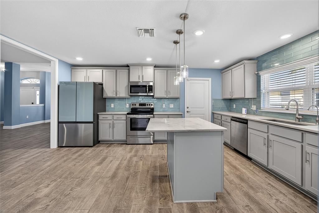 На продажу: $614,999 (4 спален, 3 ванн, 2983 Квадратных фут)