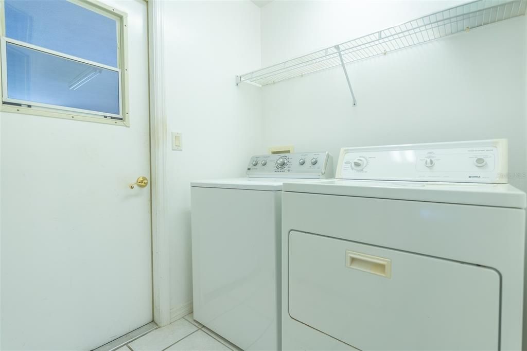 Active With Contract: $289,990 (3 beds, 2 baths, 1936 Square Feet)