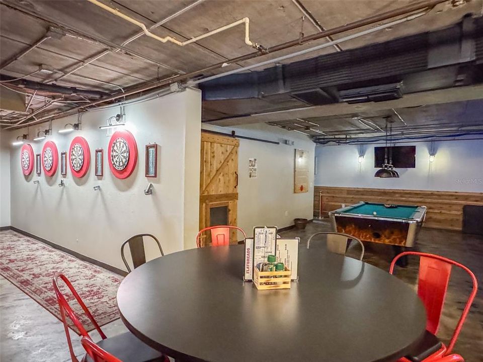 Active With Contract: $289,990 (3 beds, 2 baths, 1936 Square Feet)