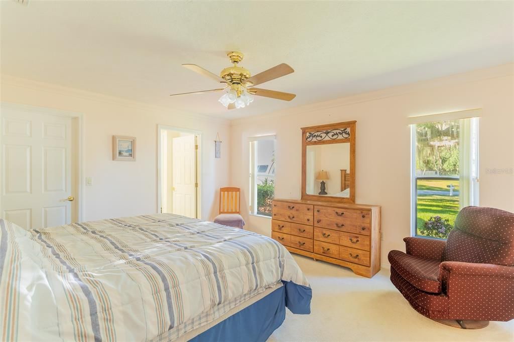 Active With Contract: $289,990 (3 beds, 2 baths, 1936 Square Feet)