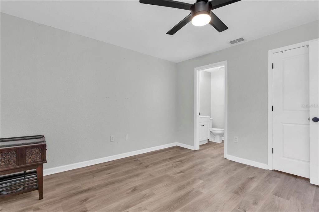 En Venta: $165,000 (2 camas, 2 baños, 901 Pies cuadrados)